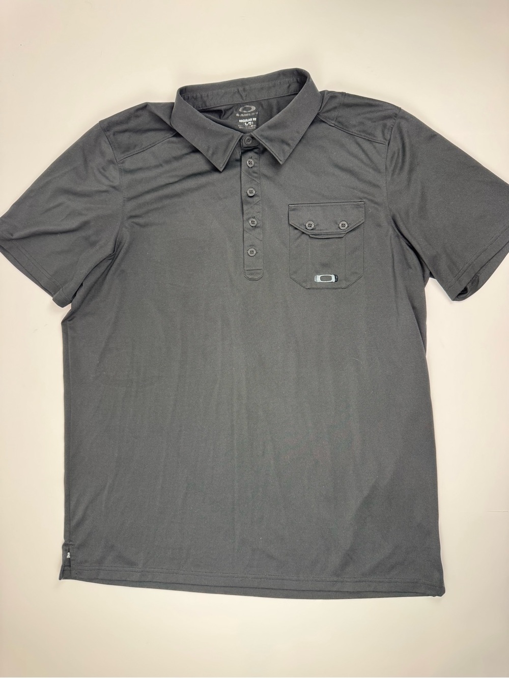 Oakley Men's Charcoal Gray Short-Sleeve Pocket Polo